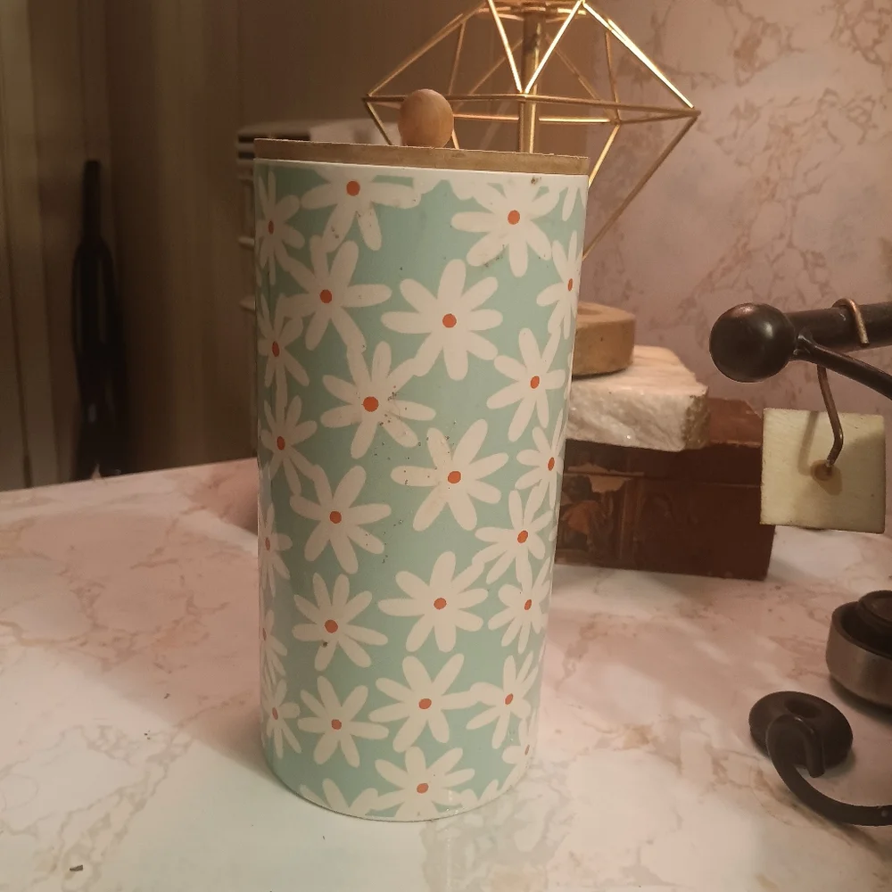 Mint flowered ceramic 12 inches w/wooden cover lid